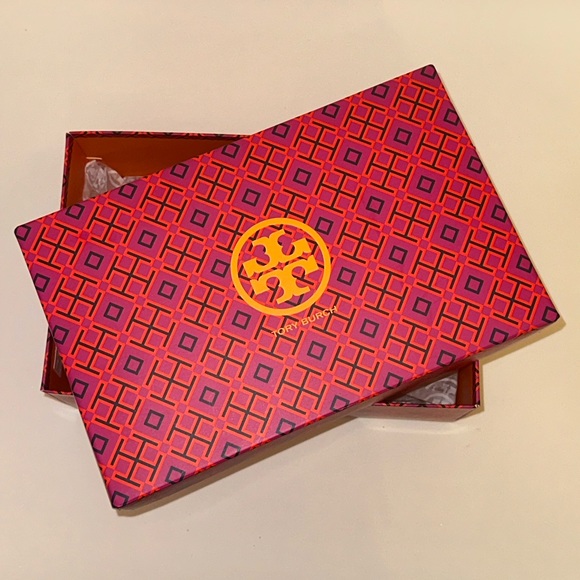 Tory Burch Shoes - Tory Burch Box🌷